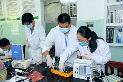 南寧市市場監(jiān)管局以精準(zhǔn)計量檢測 筑牢疫情防控科技防線